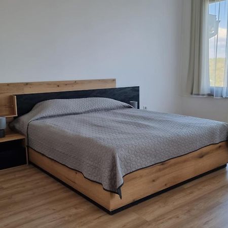 Guest Rooms Sea View Balchik Exterior photo