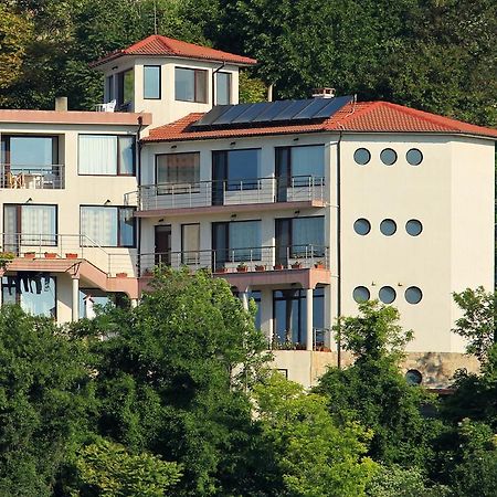 Guest Rooms Sea View Balchik Exterior photo
