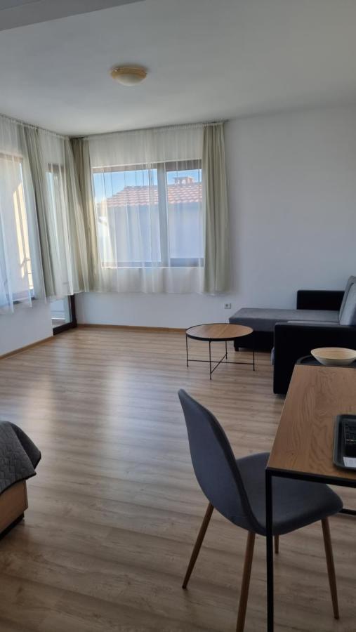 Guest Rooms Sea View Balchik Exterior photo